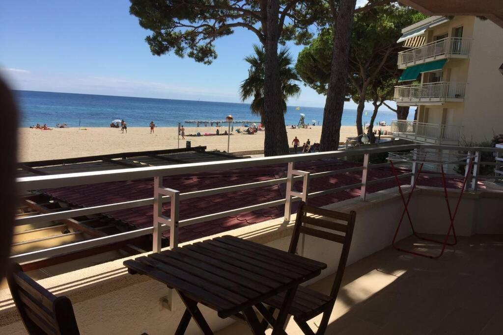 Apartamento Con Vistas Al Mar En Cambrils Luaran gambar