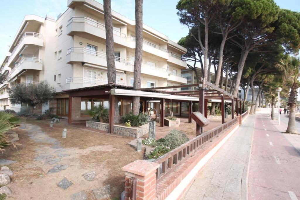 Apartamento Con Vistas Al Mar En Cambrils Luaran gambar