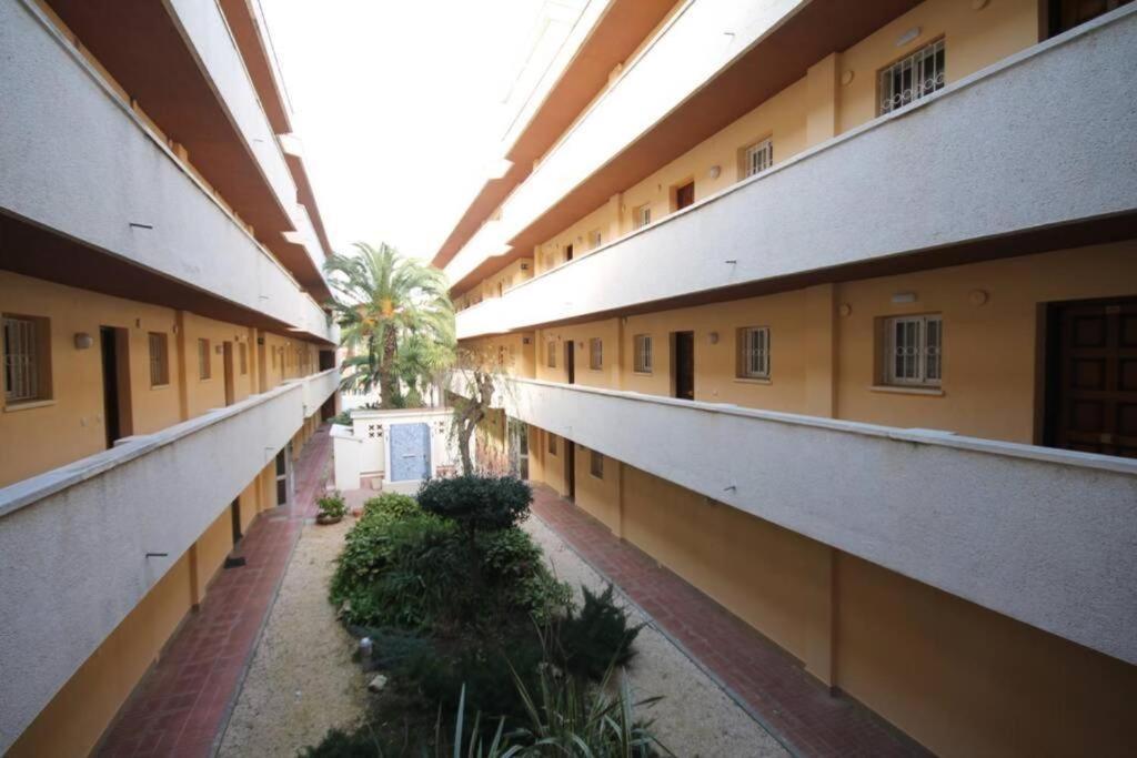 Apartamento Con Vistas Al Mar En Cambrils Luaran gambar